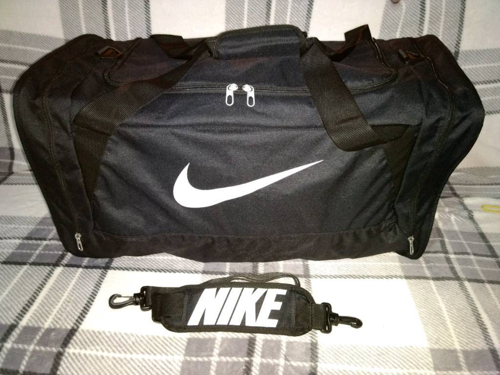 nike holdall large